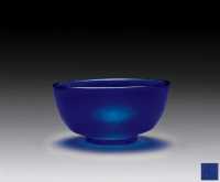 清乾隆 宝蓝色透明玻璃碗